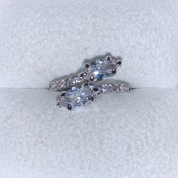 🧿2/$15🧿 NWT/NIB Clear Quartz Dual Snake🐍Silver Ring 7 - Picture 16 of 17